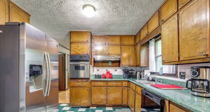 Group Getaway: Spacious Home in Stone Mountain!