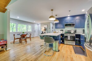 Cottage (2 Bedrooms) | Interior
