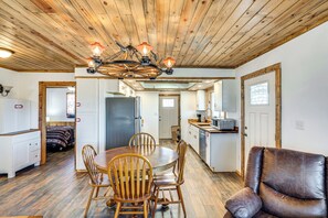 Casa (2 Bedrooms) | Interior