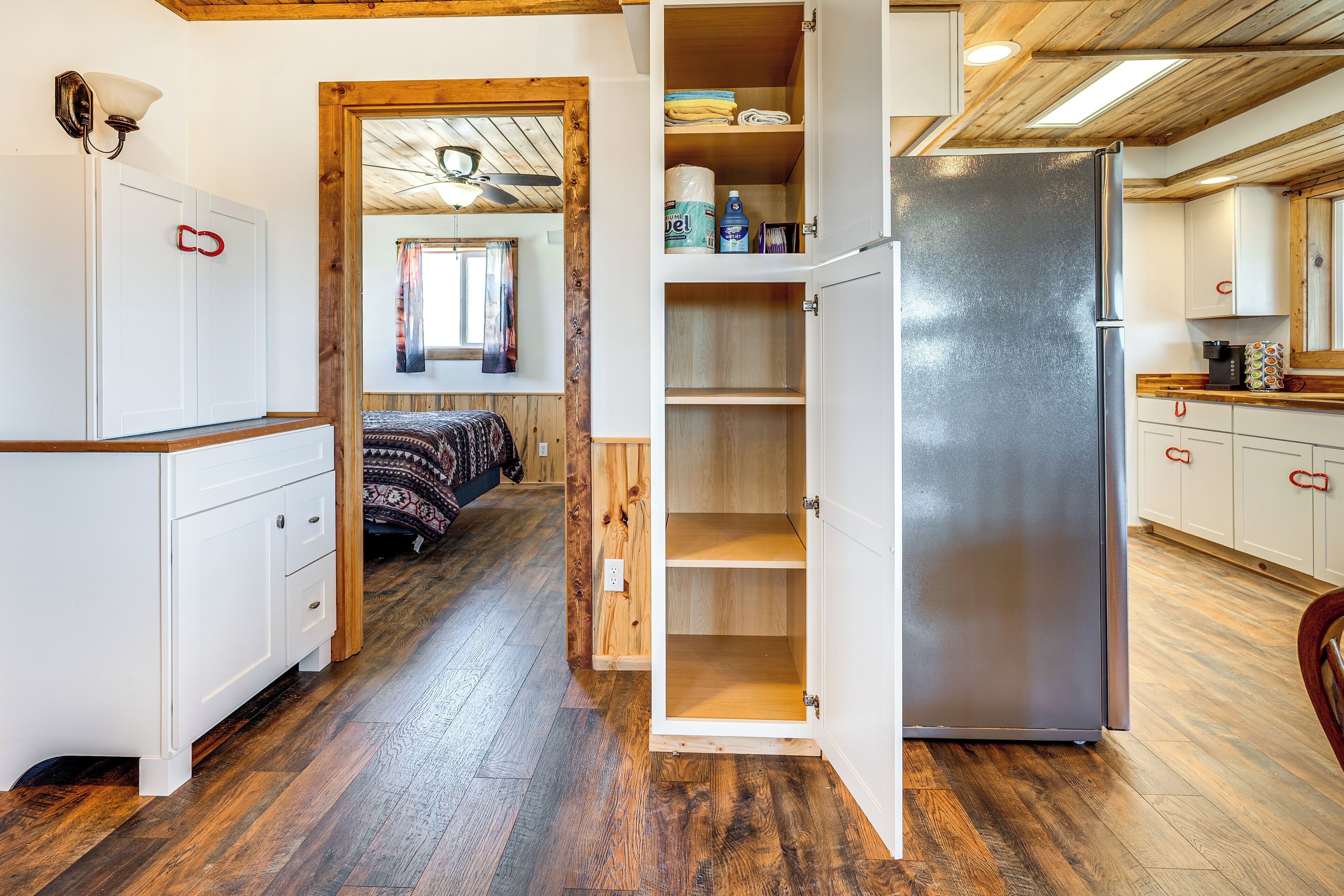 المنشأة من الداخل