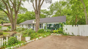 Apartment (0 Bedroom) | Interior