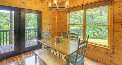 Blue Ridge Mtns Retreat w/ Views, 1 Mi to Parkway!