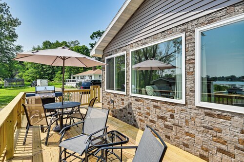 Deck, Dock & Hot Tub: Lakeside Retreat in Michigan