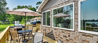 Deck, Dock & Hot Tub: Lakeside Retreat in Michigan