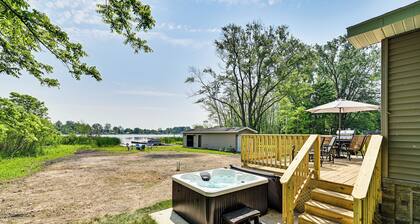 Deck, Dock & Hot Tub: Lakeside Retreat in Michigan