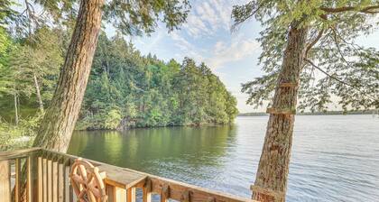 Peaceful Lakefront Maine Cabin w/ Sunset Views