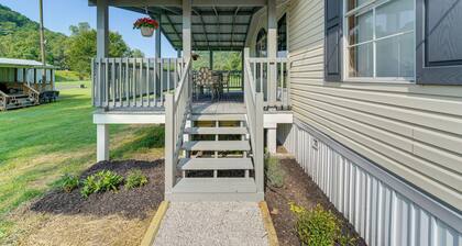 Near Kanawha River & ATV Trails: Home w/ Deck!