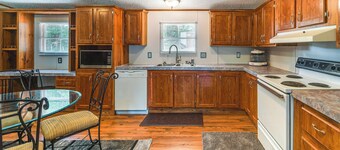 Near Kanawha River & ATV Trails: Home w/ Deck!