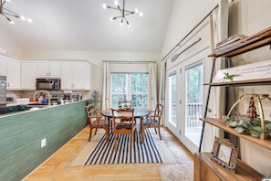 House (2 Bedrooms) | Interior