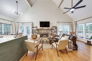 Casa (2 Bedrooms) | Interior