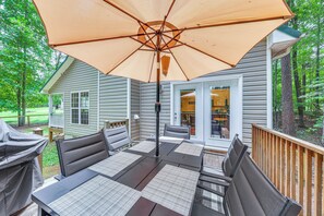House (2 Bedrooms) | Interior - Fisher's Retreat Near Lake Thurmond: Tignall Home (Tignall)