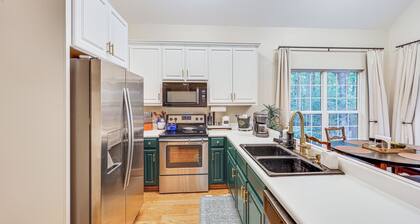 Fisher's Retreat Near Lake Thurmond: Tignall Home