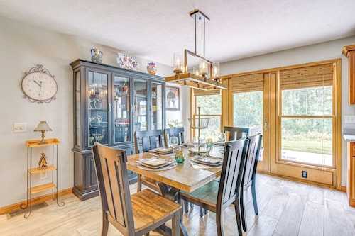 Peaceful Family Home Near Cayuga Lake State Park