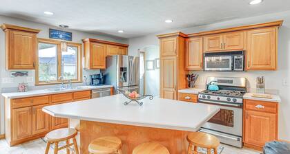 Peaceful Family Home Near Cayuga Lake State Park