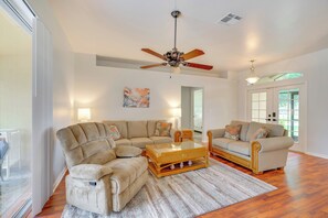 House (3 Bedrooms) | Interior