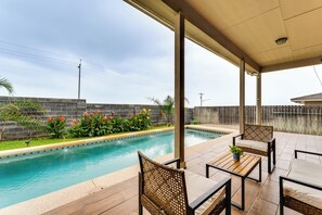 House (5 Bedrooms) | Interior