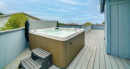 Beach Access & Hot Tub: Coastal Gem in Manchester