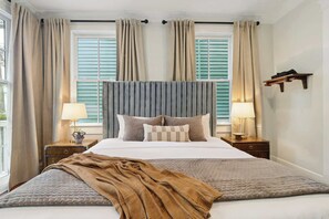 4 Schlafzimmer, Schreibtisch, Bügeleisen/Bügelbrett, Reisekinderbett