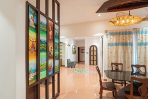 Room | Living area