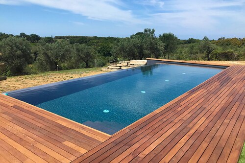 Villa Bibbona con Piscina
