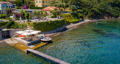 Le Grotte Villa Isola d Elba