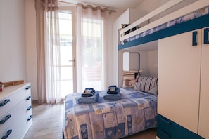 2 bedrooms