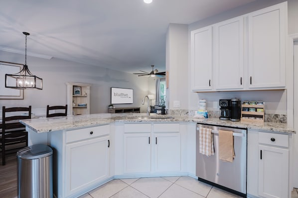 Fridge, microwave, stovetop, dishwasher