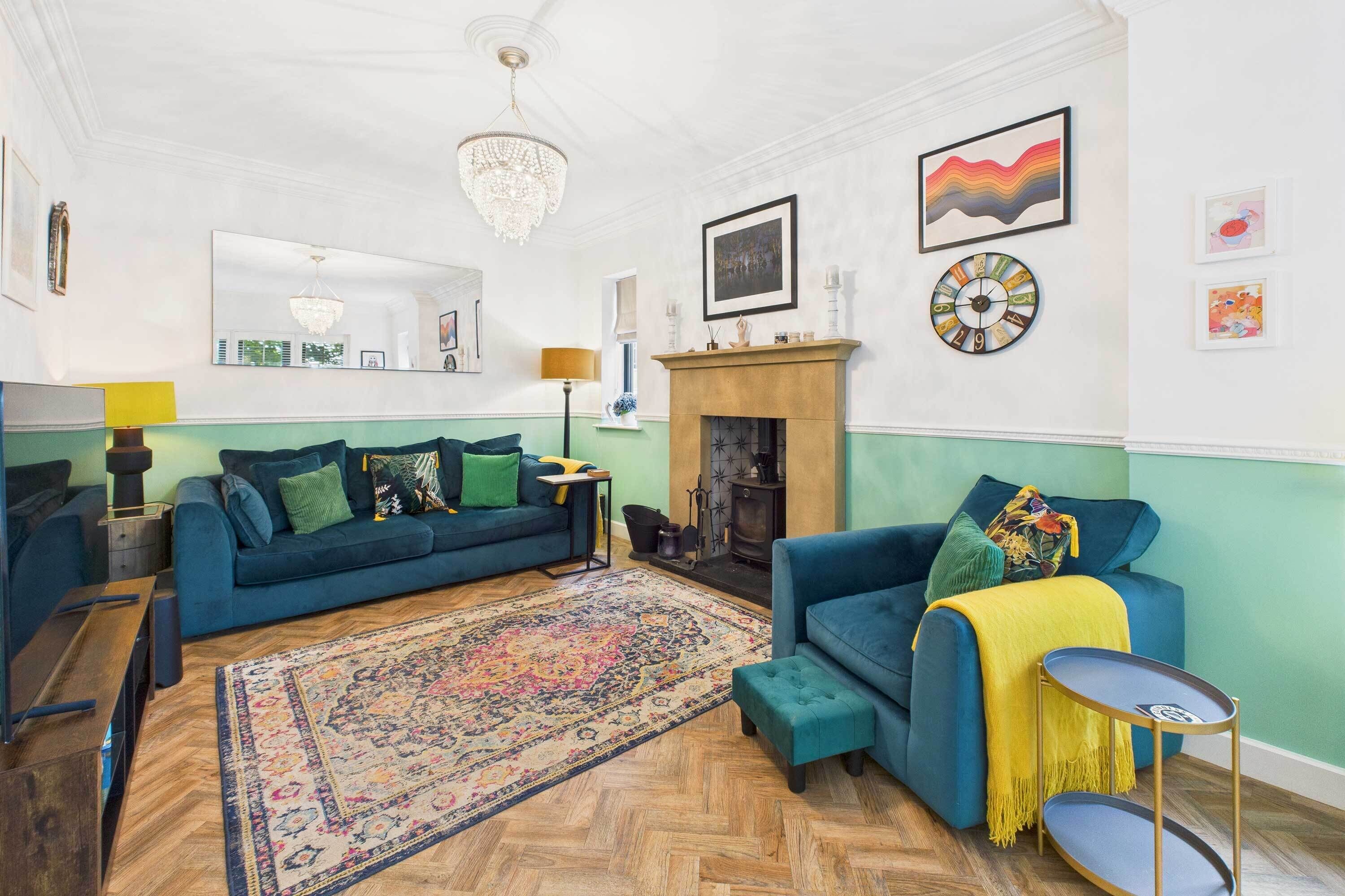 电视、壁炉、办公室