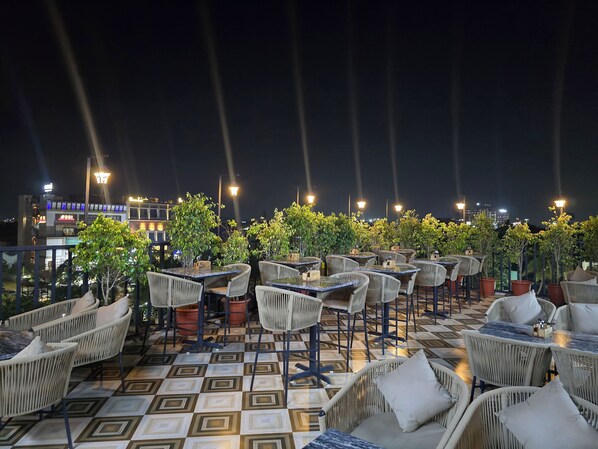 Restaurant - Hotel Royal Orbit  (Bhubaneshwar)