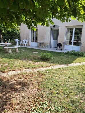 Terrace/patio - Detached house with garden on the Rhone (Tain-l'Hermitage)