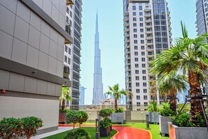 Individually furnished, laptop workspace, soundproofing - Elite Downtown Residence 2 (Dubai)