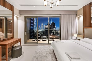 Family Triple Room, 3 Bedrooms, Lake View | City view - Elite Downtown Residence 2 (Dubai)