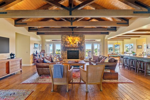 Serene Escape with Incredible Views