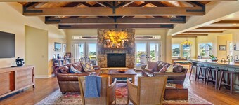 Serene Escape with Incredible Views