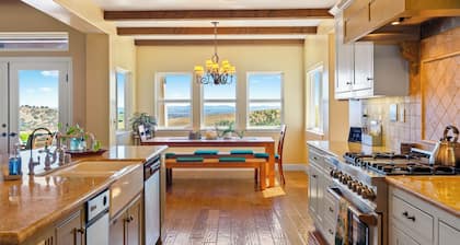 Serene Escape with Incredible Views