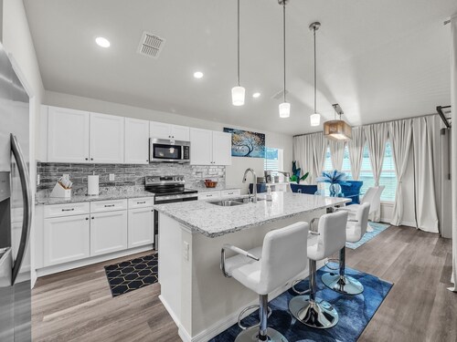 Bright & Charming 4br Home In Ocala 4 Bedroom Home