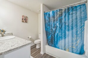 Casa, 4 habitaciones | Baño | Toallas