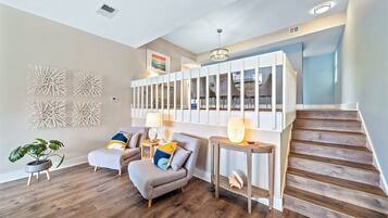 Townhome, 2 Bedrooms | Bahagian dalam