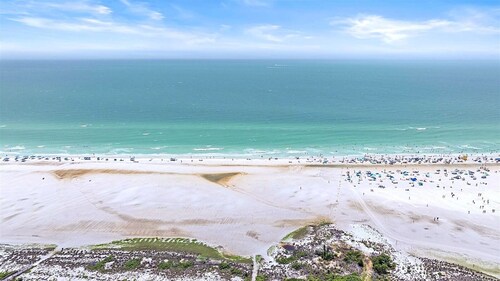 Siesta Beach Retreat 2 Bedroom Townhouse