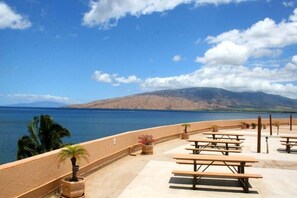 Condo, 3 Bedrooms | Outdoor dining - Menehune Shores, #510^ 3 Bedroom Condo (Kihei)