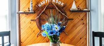 Nautical 3BR Sleeps 8 @ Tweed Airport W/ Fire Pit + Smart TVs Near Beach & Yale