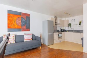 Téléviseur, bureau