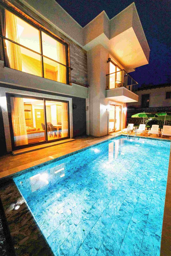 Seasonal outdoor pool - Villa Meyra (Kas)