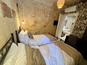 Room, 1 Bedroom, Accessible