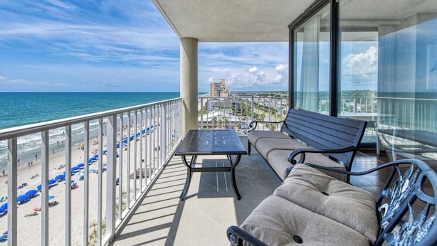 Property grounds - Three Bedroom, Oceanfront Condo with a Pool (Murrells Inlet)