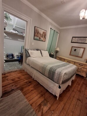 1 chambre, fer et planche à repasser, Wi-Fi, draps fournis