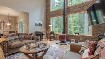 Smart TV, DVD player, books