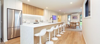 Memorial Crescent Retreat - 4 bedroom family home