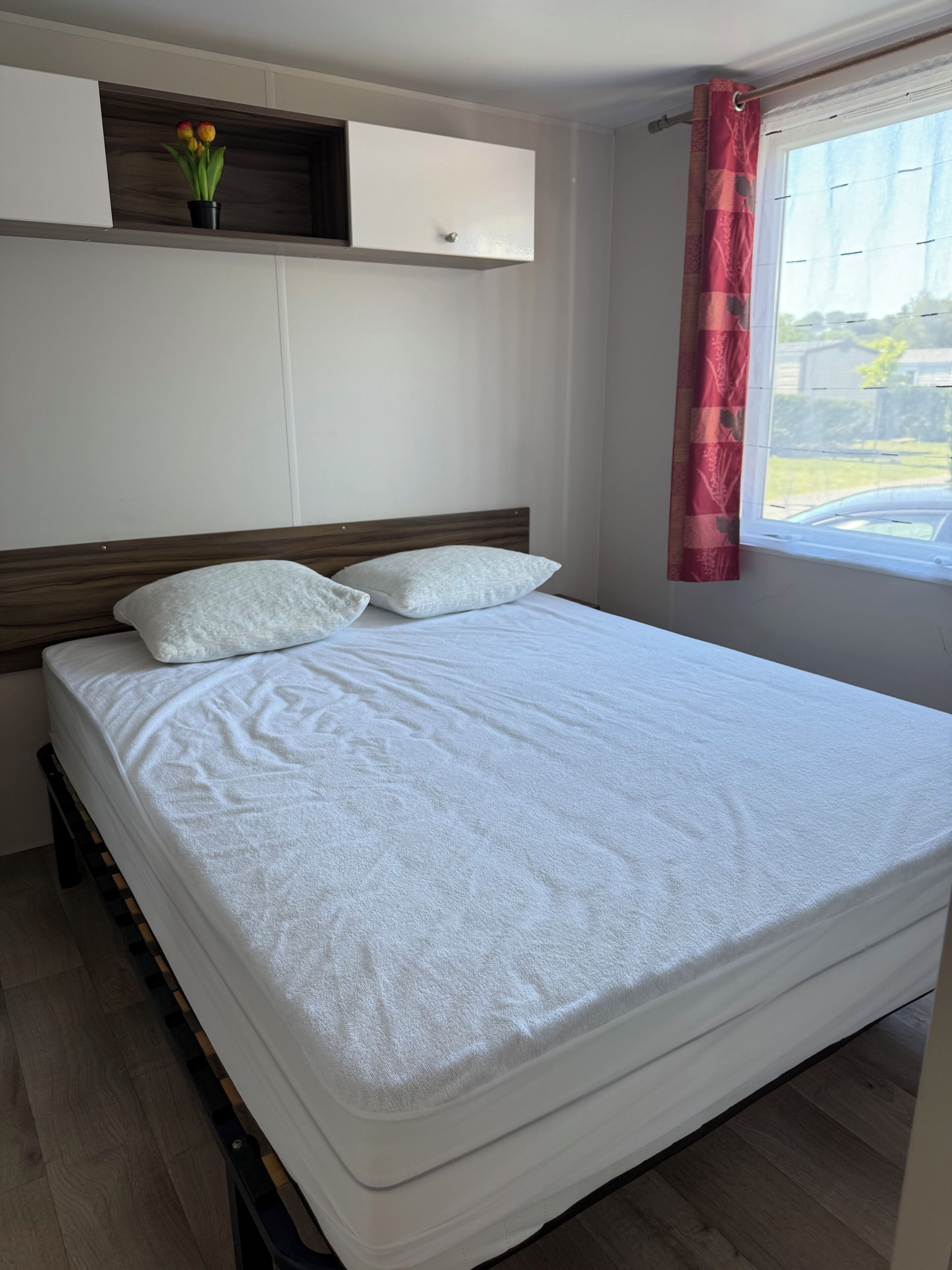 2 bedrooms