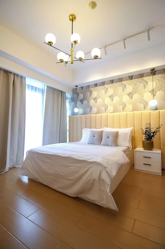Cozy & Modern 2BR unit with Balcony in Manhattan Cubao - Cylo's Place